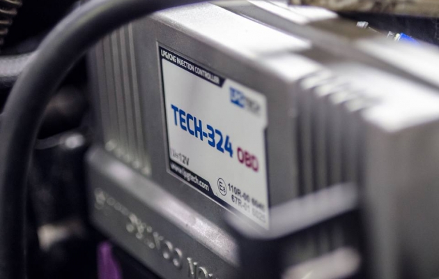 Opel Astra J 1.4 turbo - снимка 8